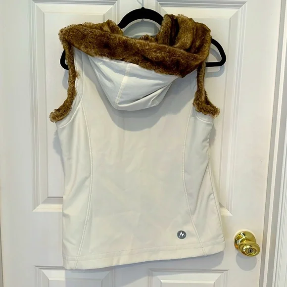 Marmot fur hoodie vest woman’s size M - Picture 3 of 5